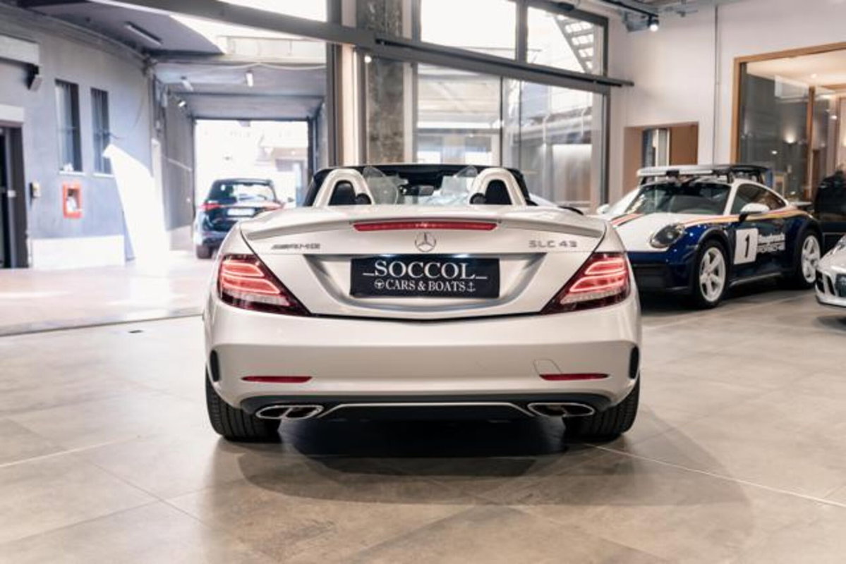 Mercedes-Benz SLC 43 AMG (6)