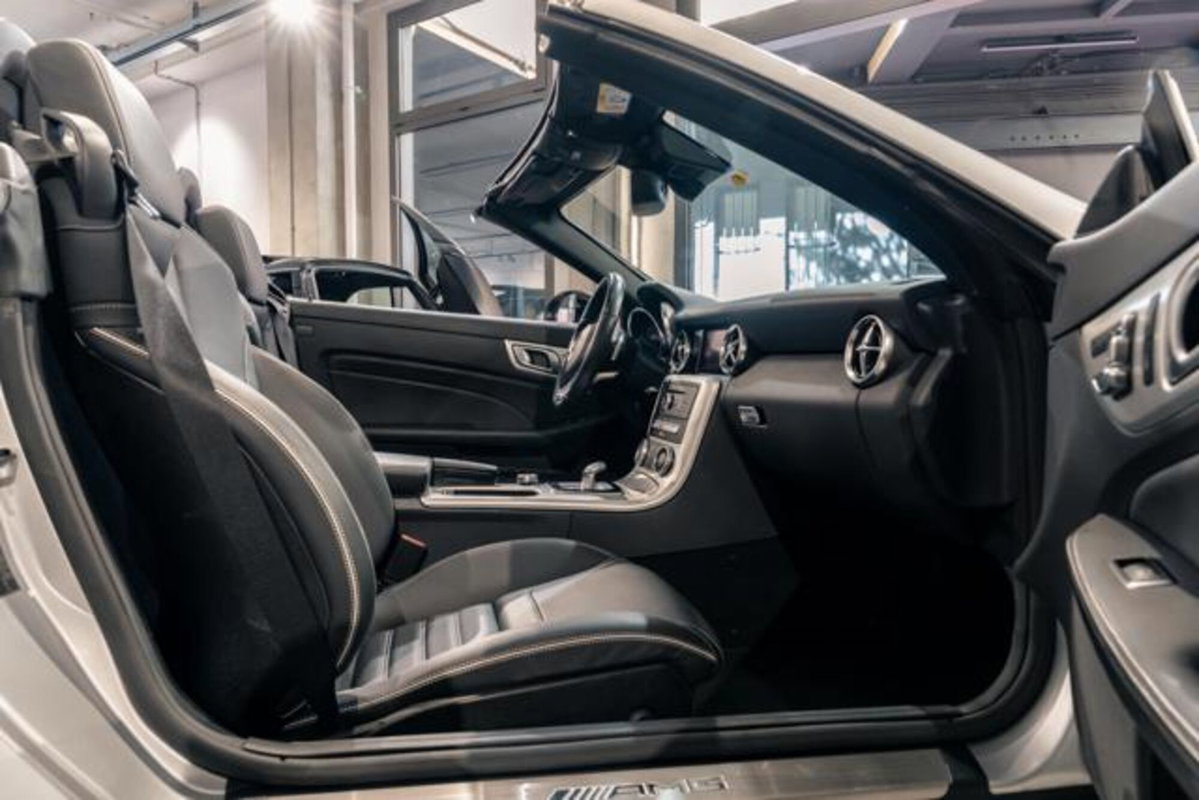 Mercedes-Benz SLC 43 AMG (8)
