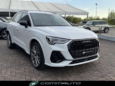 Audi Q3 35 2.0 tdi Identity Black s-tronic (3)
