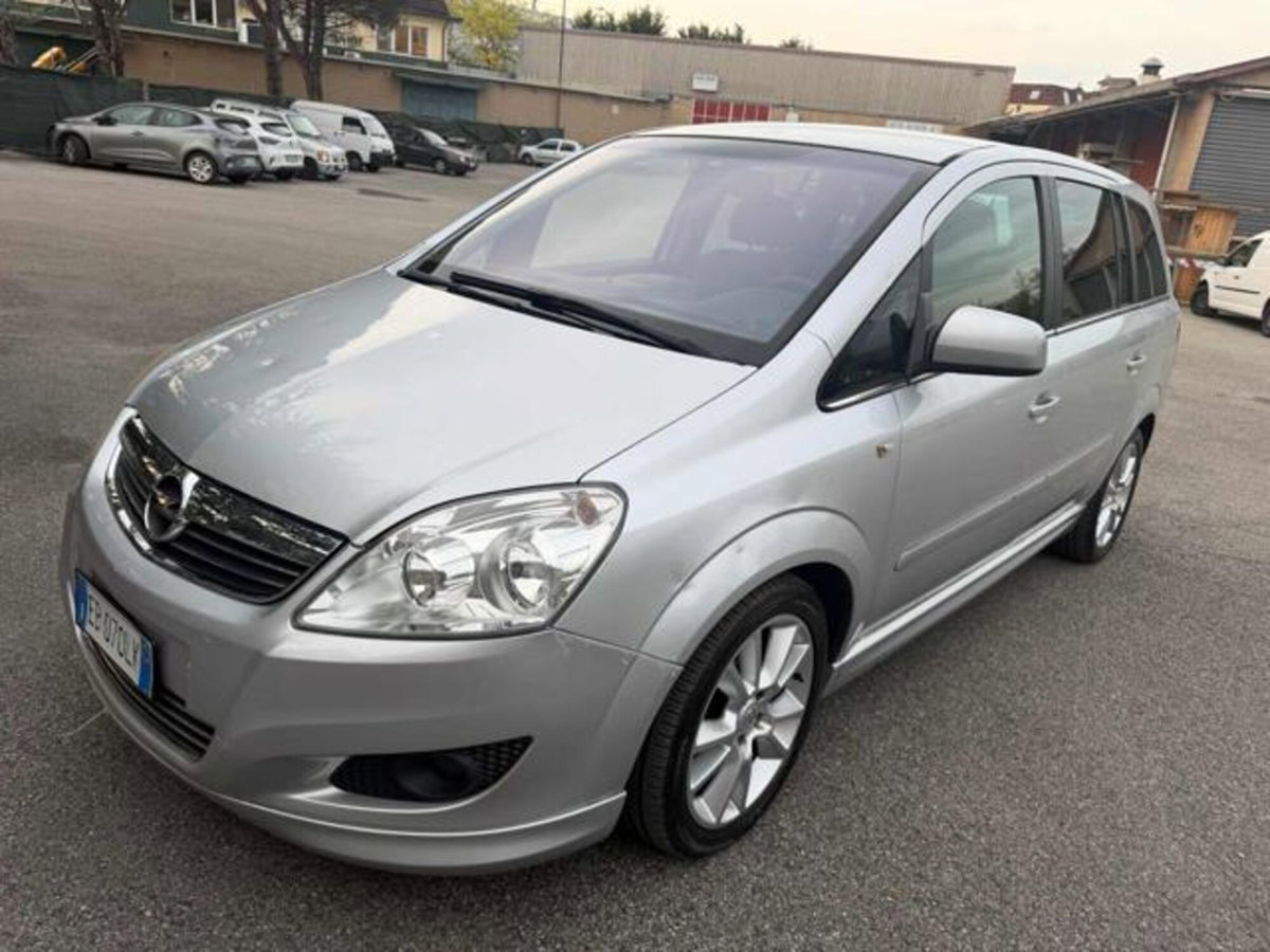 Opel Zafira 1.9 16V CDTI 150CV aut. Cosmo (12)