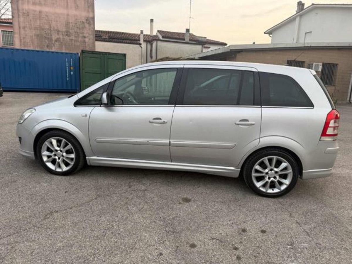 Opel Zafira 1.9 16V CDTI 150CV aut. Cosmo (15)