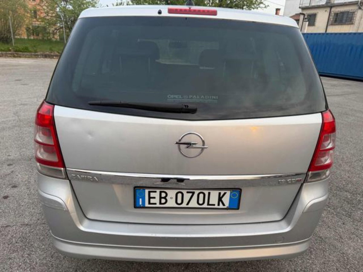Opel Zafira 1.9 16V CDTI 150CV aut. Cosmo (16)