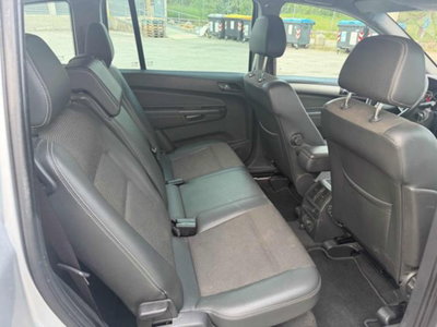 Opel Zafira 1.9 16V CDTI 150CV aut. Cosmo (6)