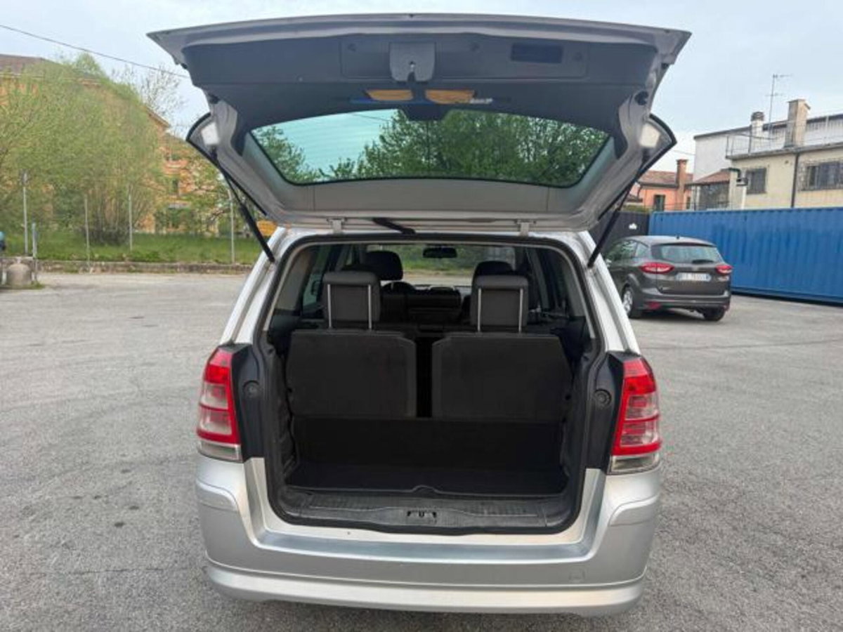 Opel Zafira 1.9 16V CDTI 150CV aut. Cosmo (9)