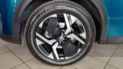 Peugeot 2008 PureTech 100 S&S Allure (8)