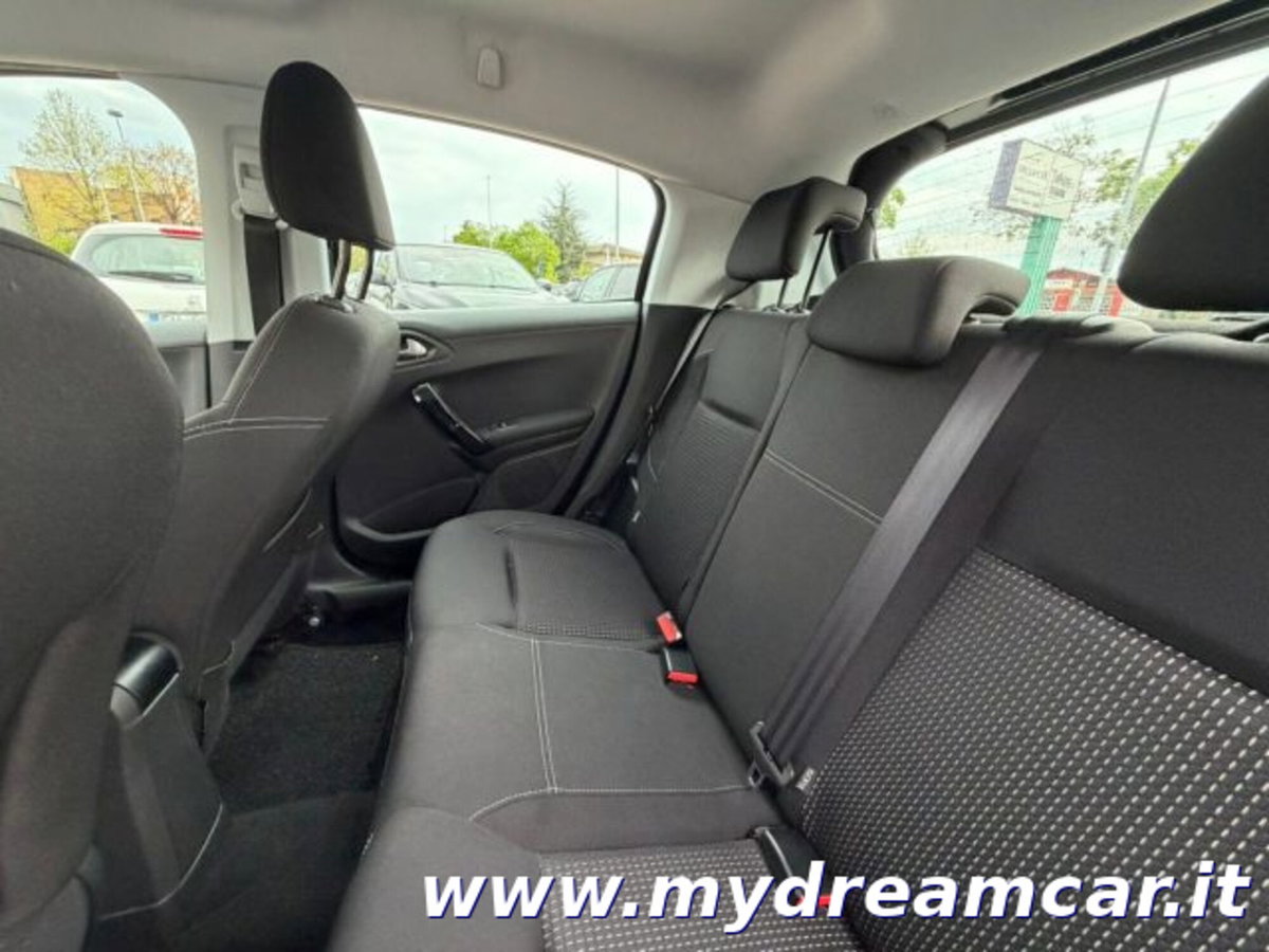 Peugeot 208 82 5 porte Allure (14)