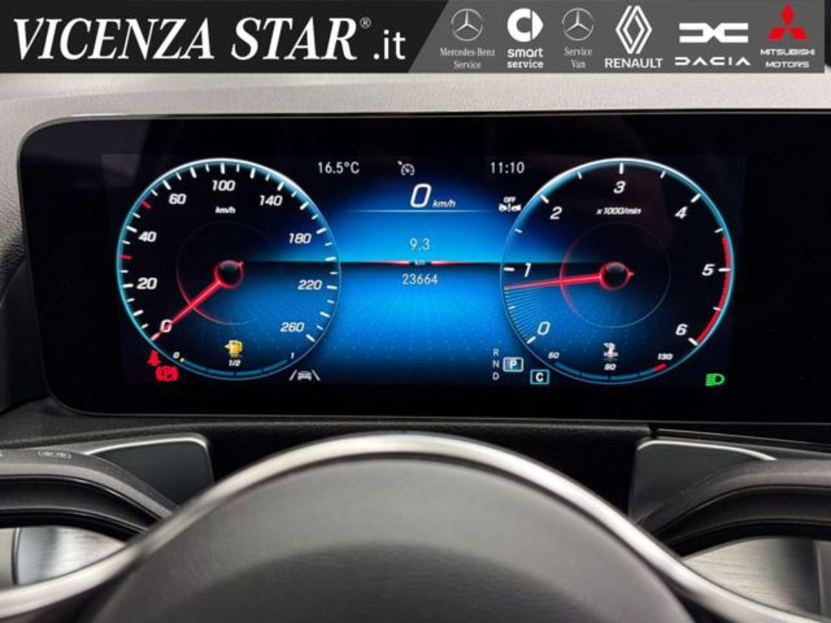 Mercedes-Benz GLB 180 d Automatic Sport (10)