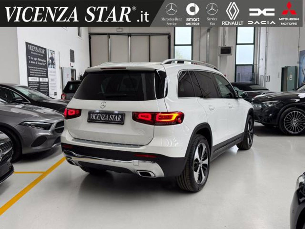 Mercedes-Benz GLB 180 d Automatic Sport (3)