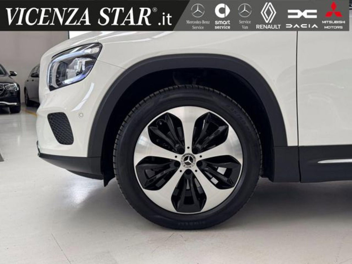 Mercedes-Benz GLB 180 d Automatic Sport (5)