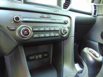 Kia Sportage 1.7 CRDI 2WD Business Class (17)