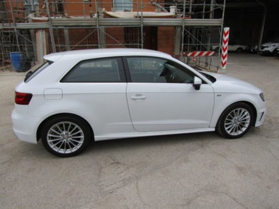 Audi A3 1.6 TDI Young (4)