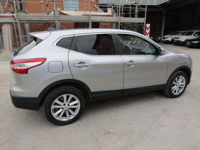 Nissan Qashqai 1.5 dCi Tekna (4)