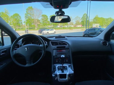 Peugeot 5008 2.0 HDi 163CV aut. Allure (10)