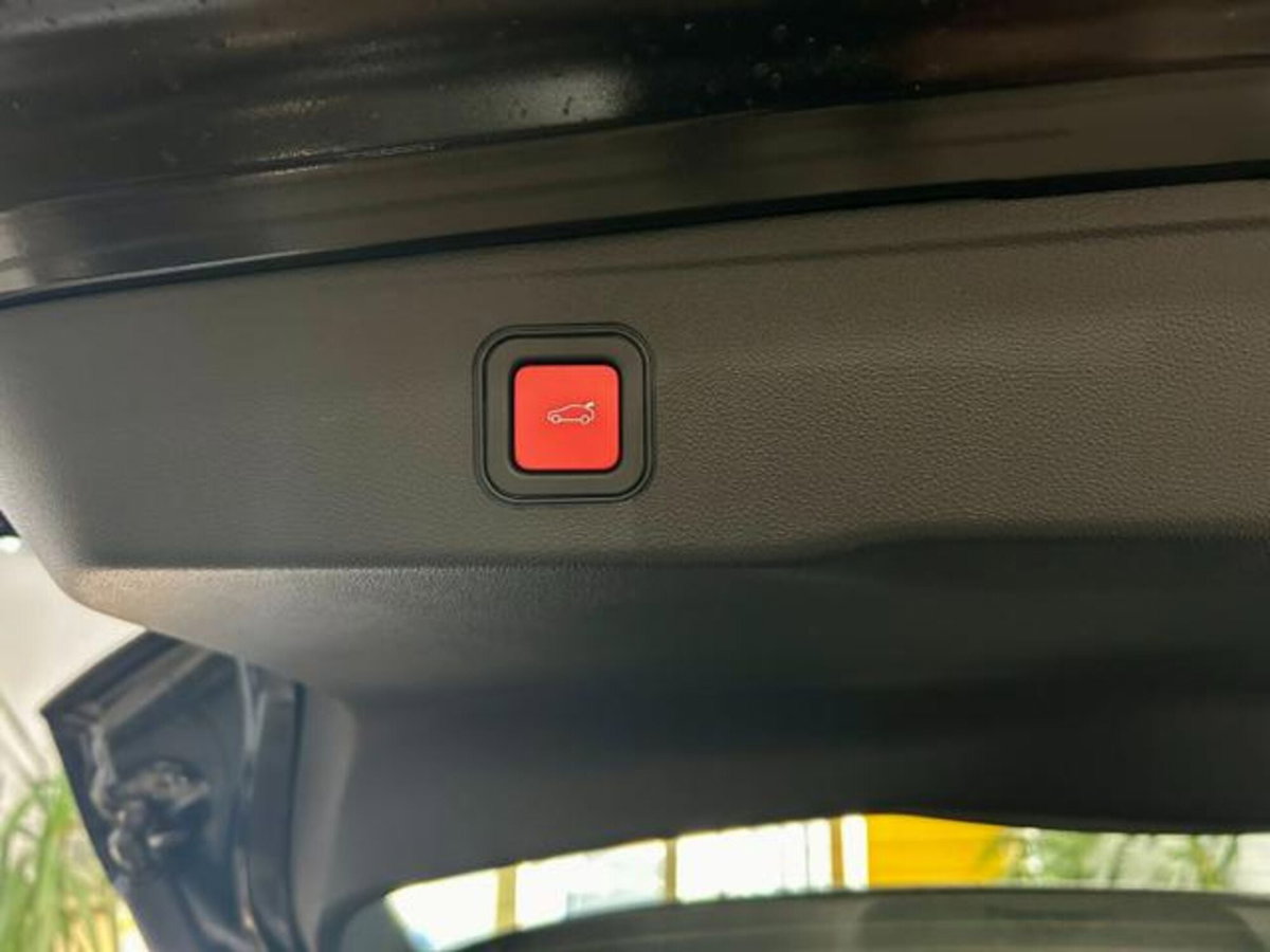 Jeep Avenger 1.2 turbo Summit fwd 100cv (18)
