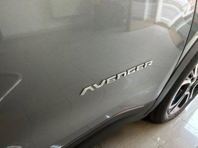 Jeep Avenger 1.2 turbo Summit fwd 100cv (4)