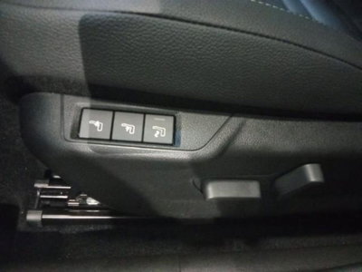 Jeep Avenger 1.2 turbo Summit fwd 100cv (6)