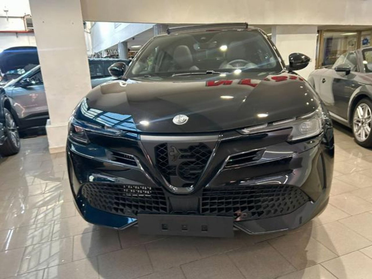 Alfa Romeo Junior 1.2 ibrida Sport Speciale 145cv edct6 (2)