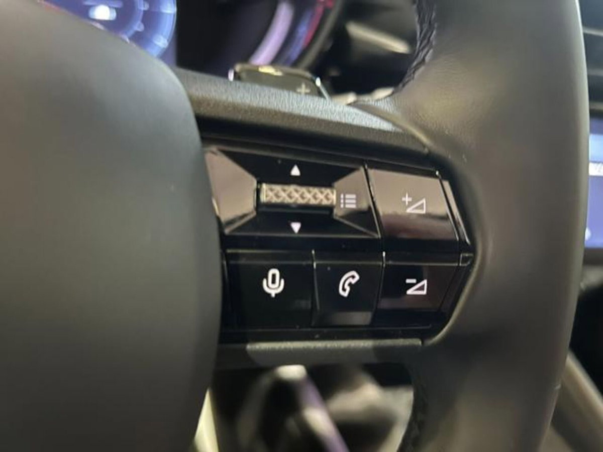 Alfa Romeo Junior 1.2 ibrida Sport Speciale 145cv edct6 (11)