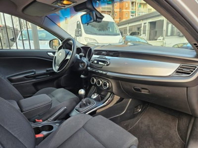 Alfa Romeo Giulietta 1.6 JTDm-2 Giulietta (12)
