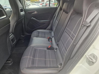 Mercedes-Benz Classe A 180 d Premium (10)
