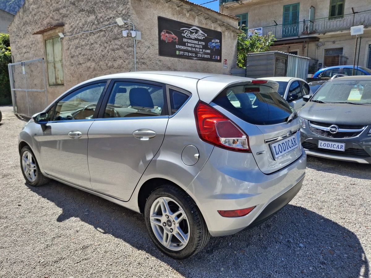 Ford Fiesta 1.5 TDCi 75CV 5 porte Titanium (4)