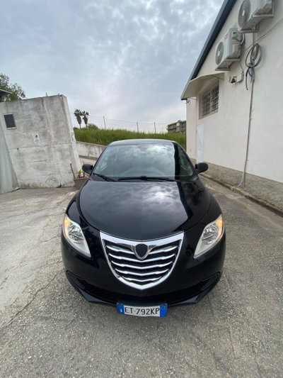 Lancia Ypsilon 1.3 MJT 16V 95 CV 5 porte S&S Silver usata