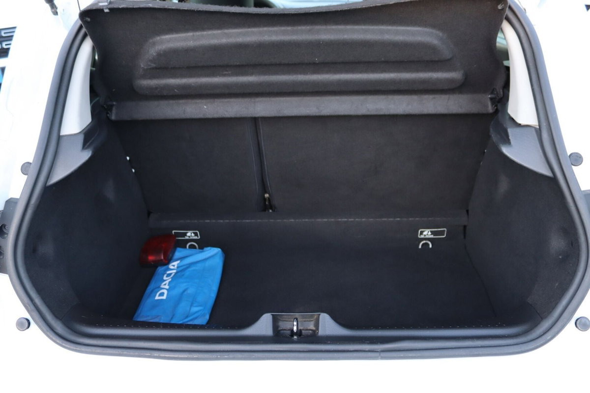 Renault Clio 1.5 dCi 8V 75CV 5 porte Costume National (13)