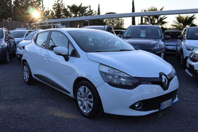 Renault Clio 1.5 dCi 8V 75CV 5 porte Costume National (2)