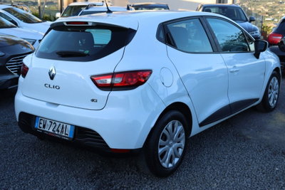 Renault Clio 1.5 dCi 8V 75CV 5 porte Costume National (4)