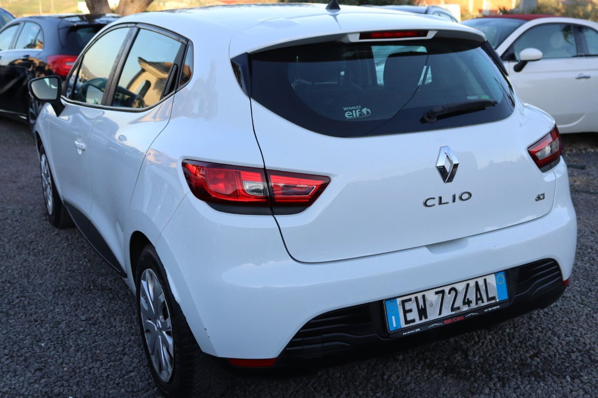 Renault Clio 1.5 dCi 8V 75CV 5 porte Costume National (7)
