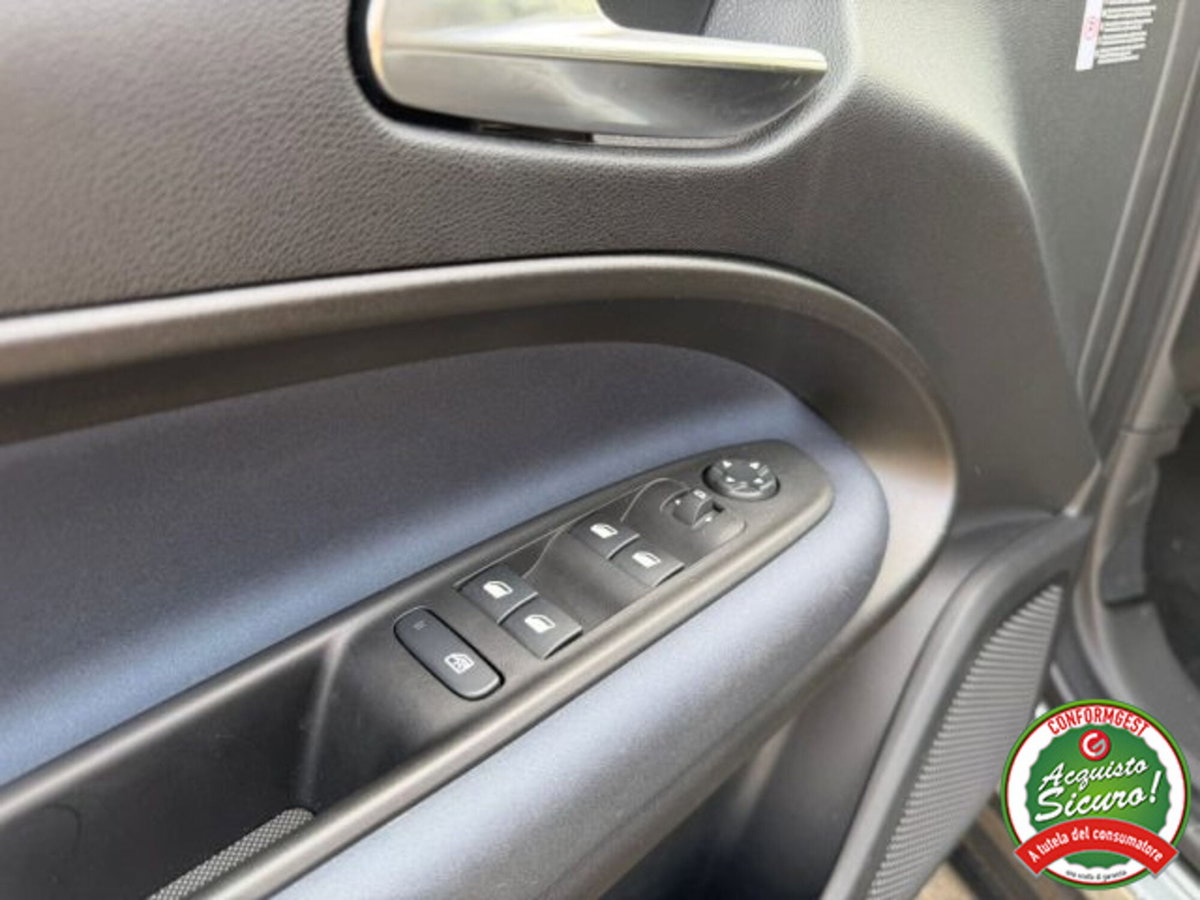 Alfa Romeo Junior 1.2 ibrida 145cv edct6 (5)