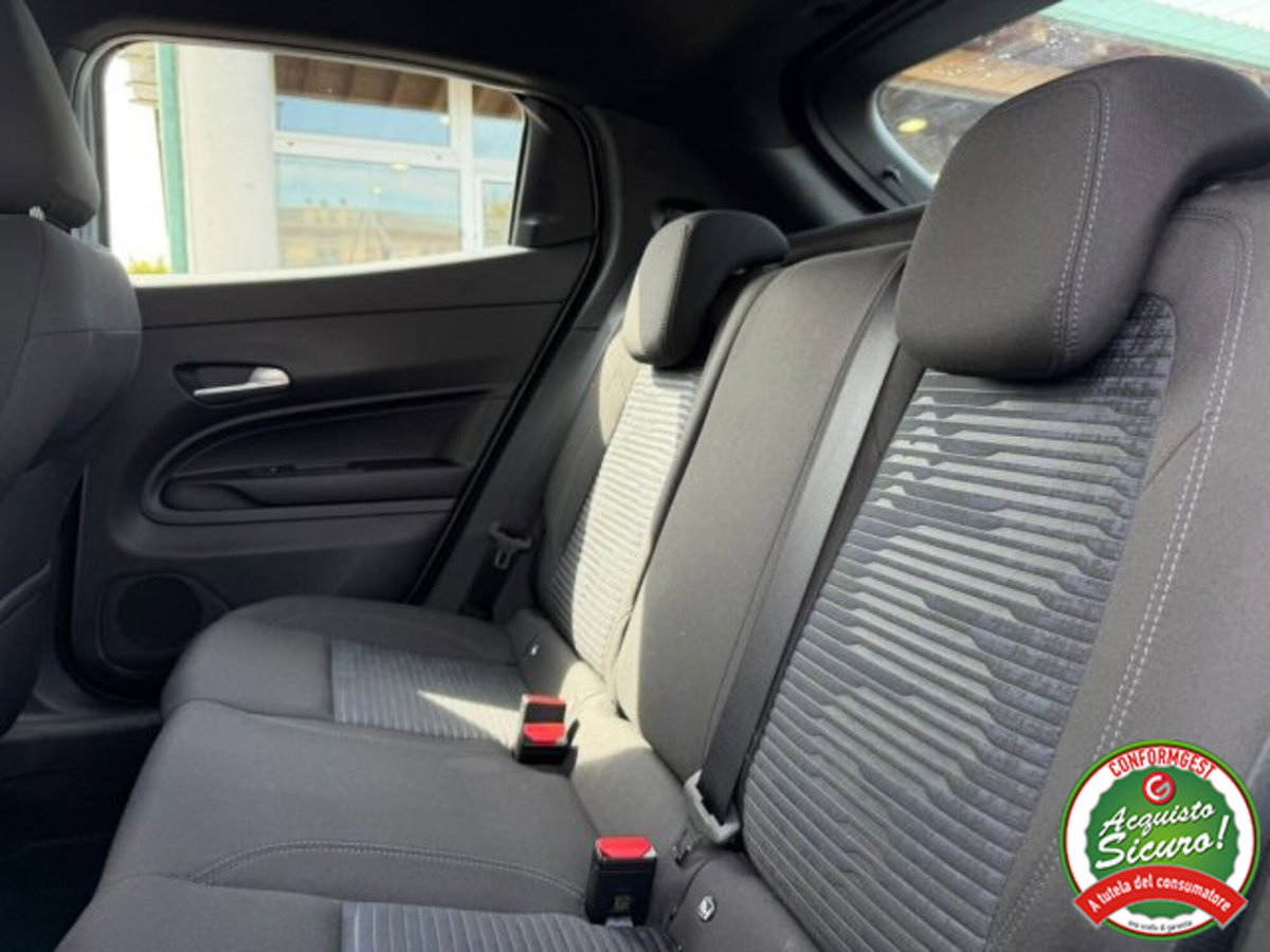 Alfa Romeo Junior 1.2 ibrida 145cv edct6 (8)