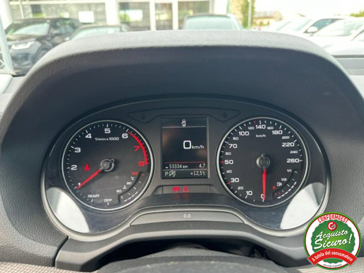 Audi Q2 Q2 35 TFSI S tronic Business (11)
