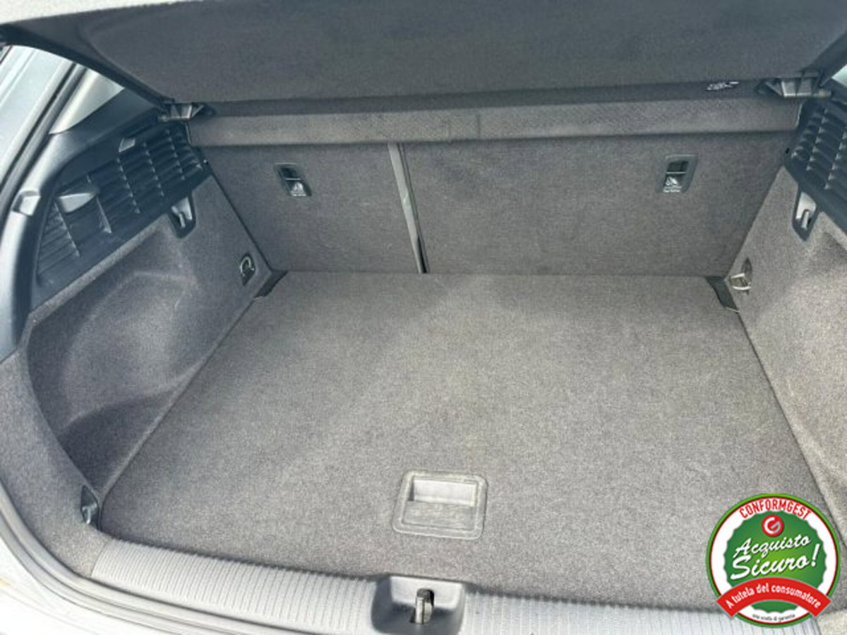 Audi Q2 Q2 35 TFSI S tronic Business (12)