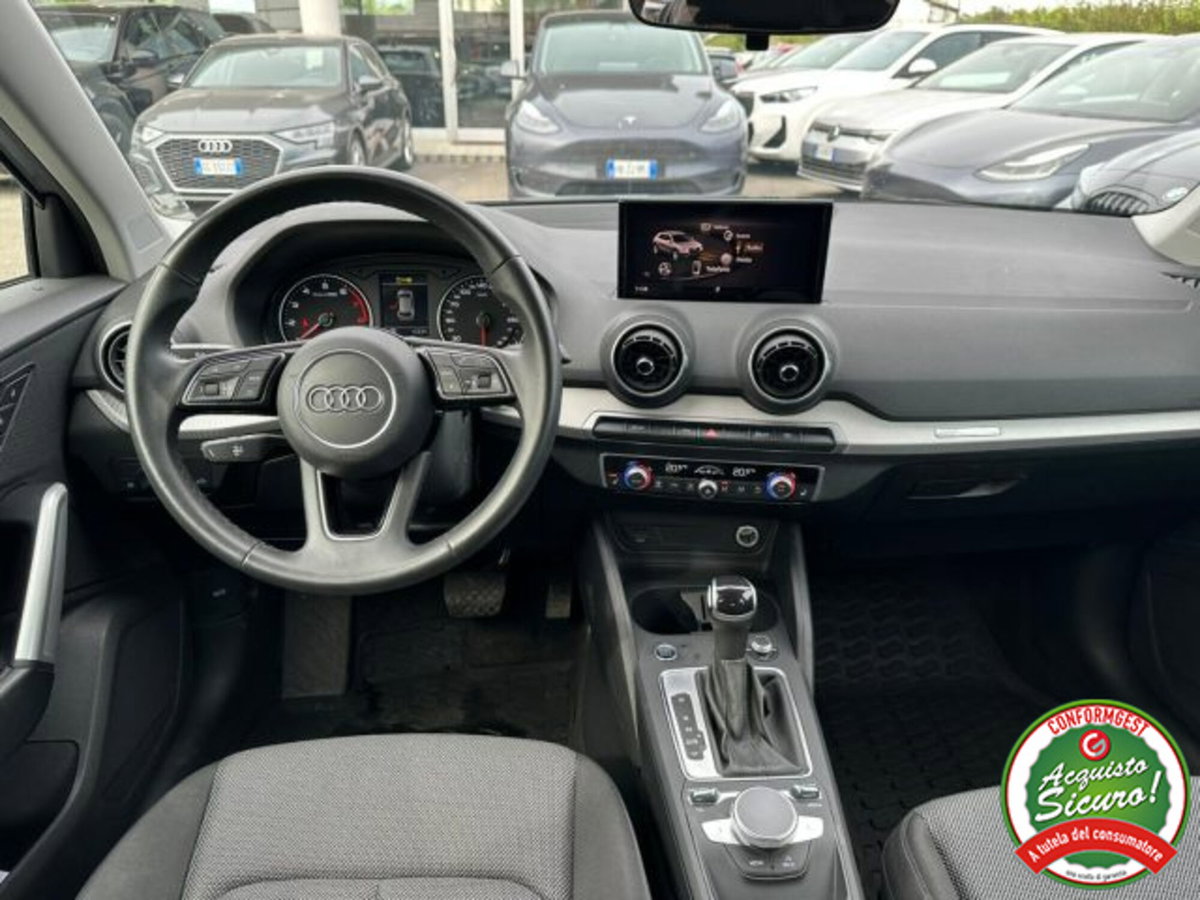 Audi Q2 Q2 35 TFSI S tronic Business (15)