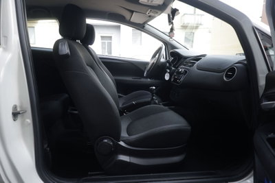 Fiat Punto 1.4 8V 3 porte Natural Power Easy (10)