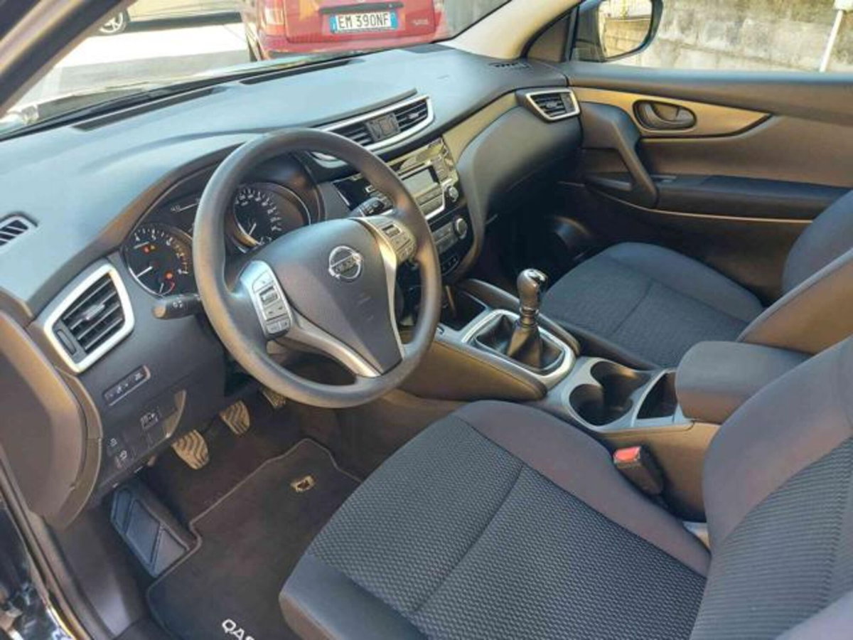Nissan Qashqai 1.2 DIG-T Visia (11)