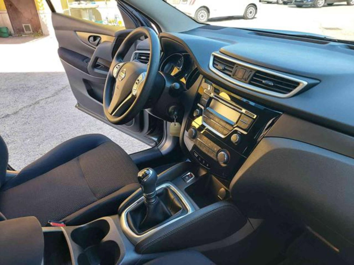 Nissan Qashqai 1.2 DIG-T Visia (13)