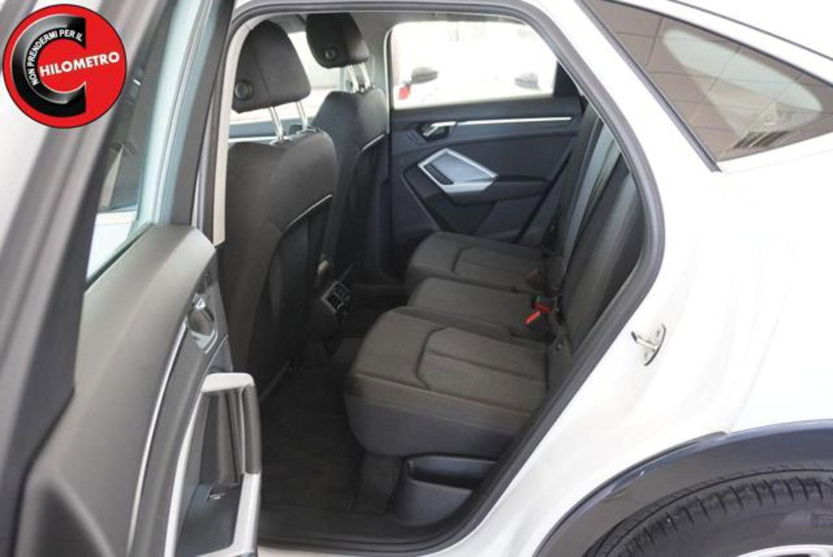 Audi Q3 Sportback 35 TDI quattro S tronic S line edition (12)