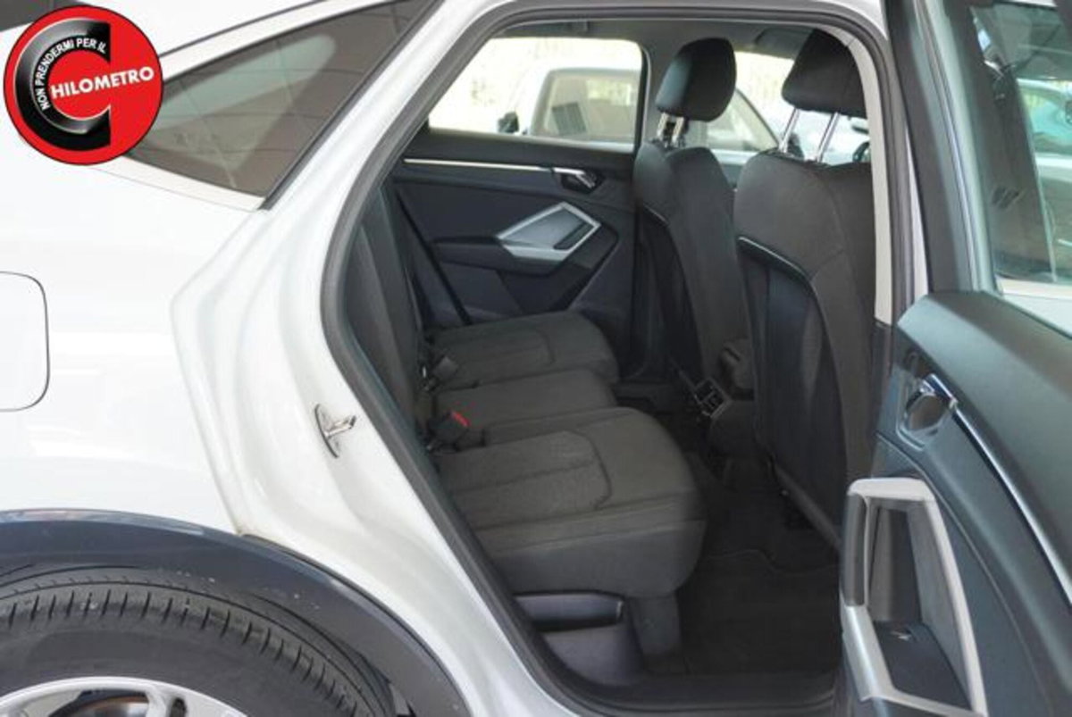 Audi Q3 Sportback 35 TDI quattro S tronic S line edition (15)