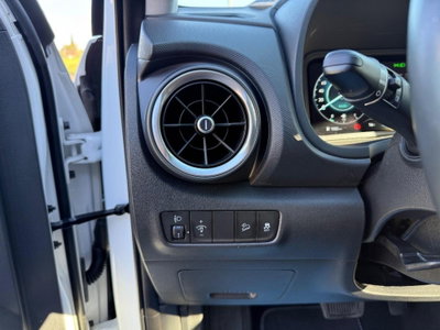 Hyundai Kona 1.6 CRDI Hybrid 48V DCT XLine (15)