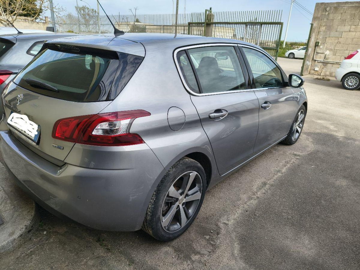 Peugeot 308 BlueHDi 150 S&S Allure (4)