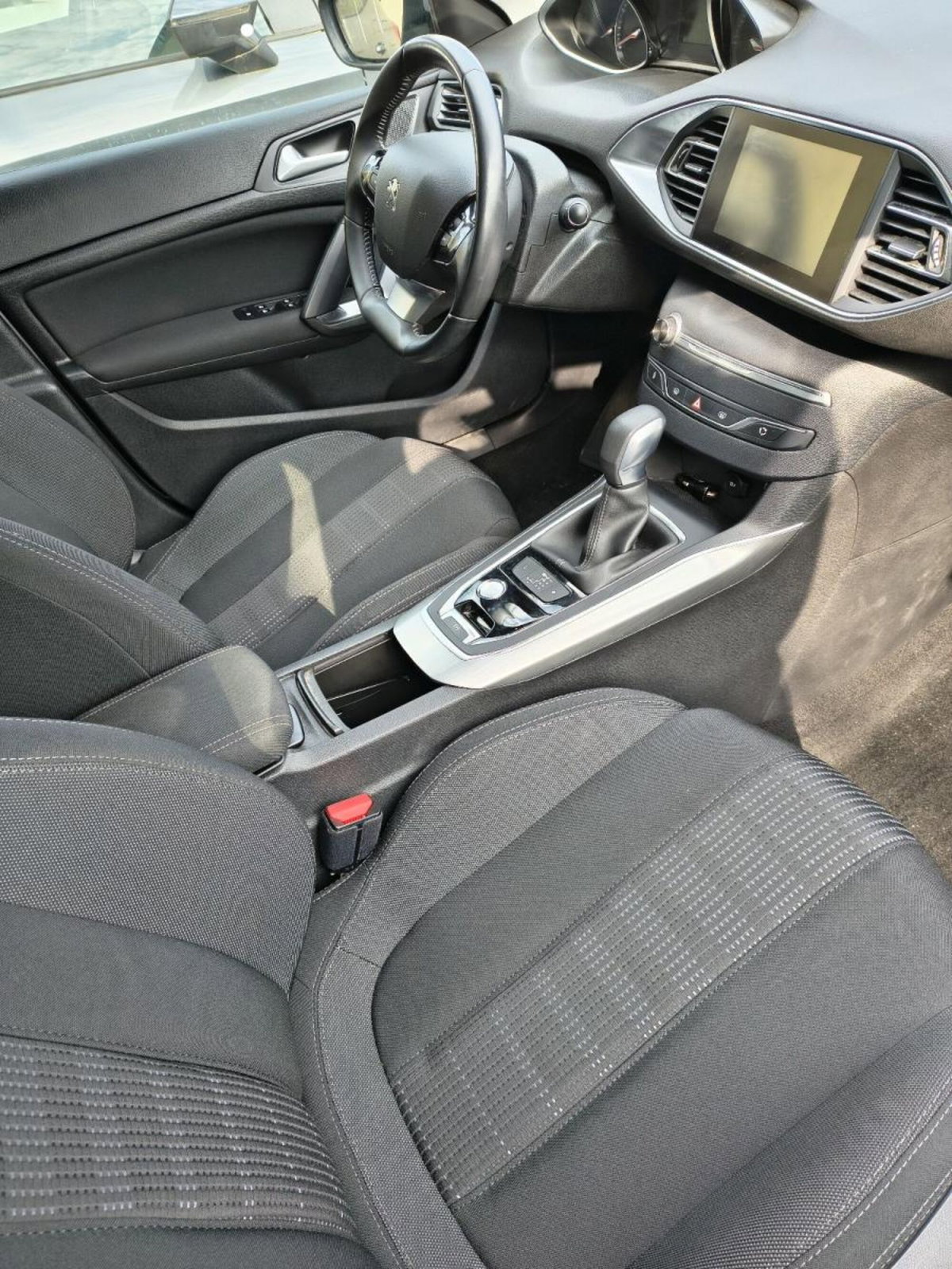 Peugeot 308 BlueHDi 150 S&S Allure (5)