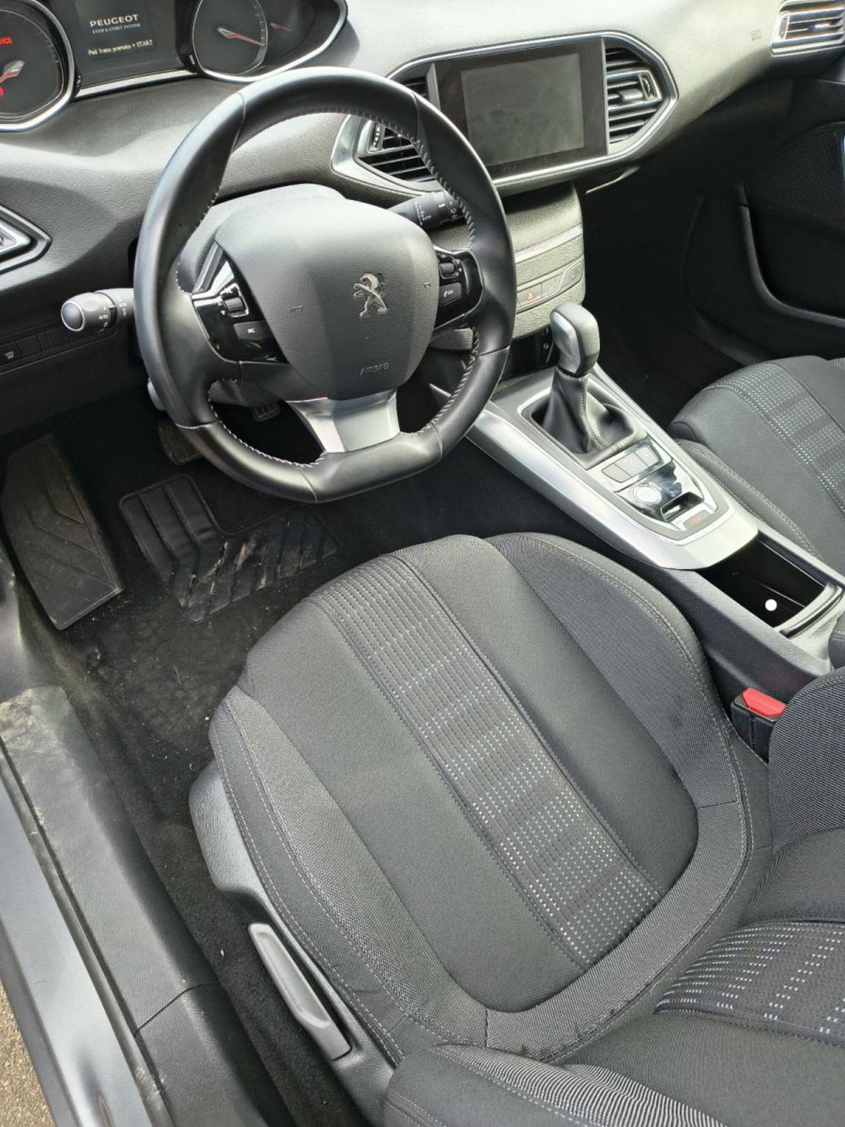 Peugeot 308 BlueHDi 150 S&S Allure (6)