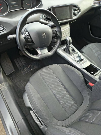 Peugeot 308 BlueHDi 150 S&S Allure (6)