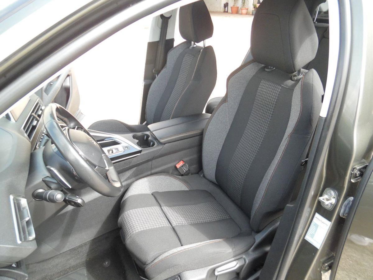 Peugeot 3008 BlueHDi 130 S&S EAT8 Active Pack (14)