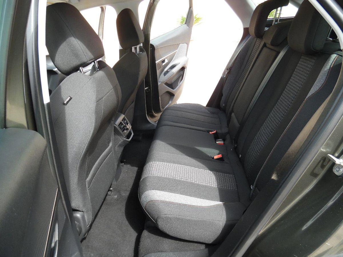 Peugeot 3008 BlueHDi 130 S&S EAT8 Active Pack (15)