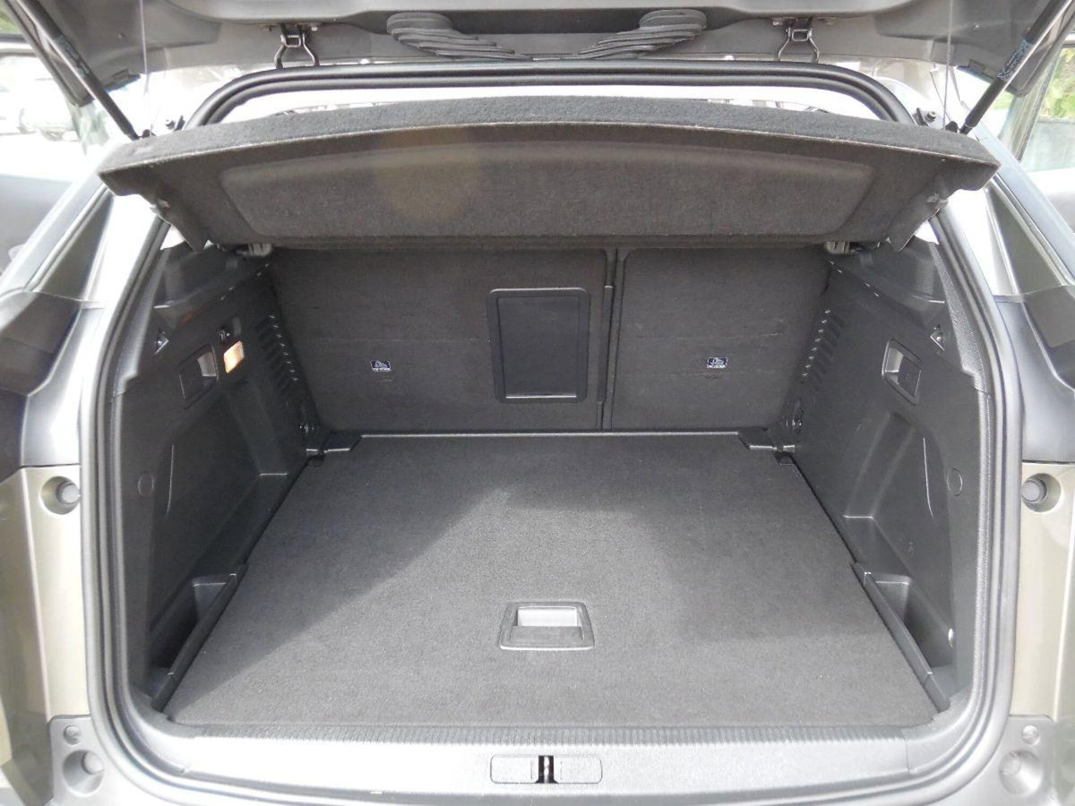 Peugeot 3008 BlueHDi 130 S&S EAT8 Active Pack (16)