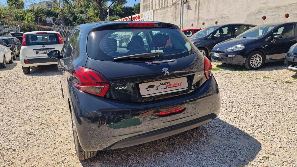 Peugeot 208 e-HDi 92 CV Stop&Start 5 porte Allure (5)