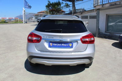 Mercedes-Benz GLA SUV 180 d Premium (6)
